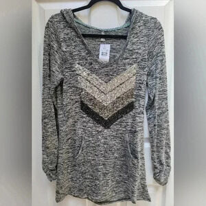 Vanity Women's Sequin Chevron Modern Abstract Long Sleeve Hooded Shirt Size Med